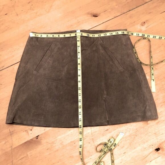 BLANK NYC Suede Miniskirt Size 26, 29 & 31 - Picture 8 of 14